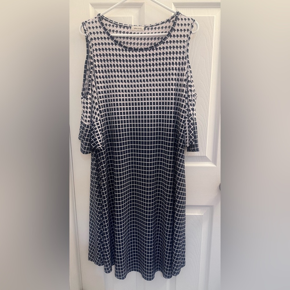 Kelley Cawley Navy Blue/White Houndstooth Cold Shoulder Dolman Sleeves size 3X